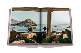 Assouline Villeggiatura: Italian Summer Vacation Book