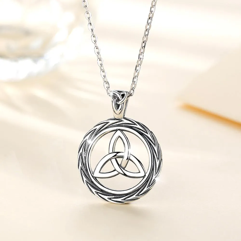 Celtic Trinity Knot / Triquetra Round 925 Sterling Silver Pendant Necklace