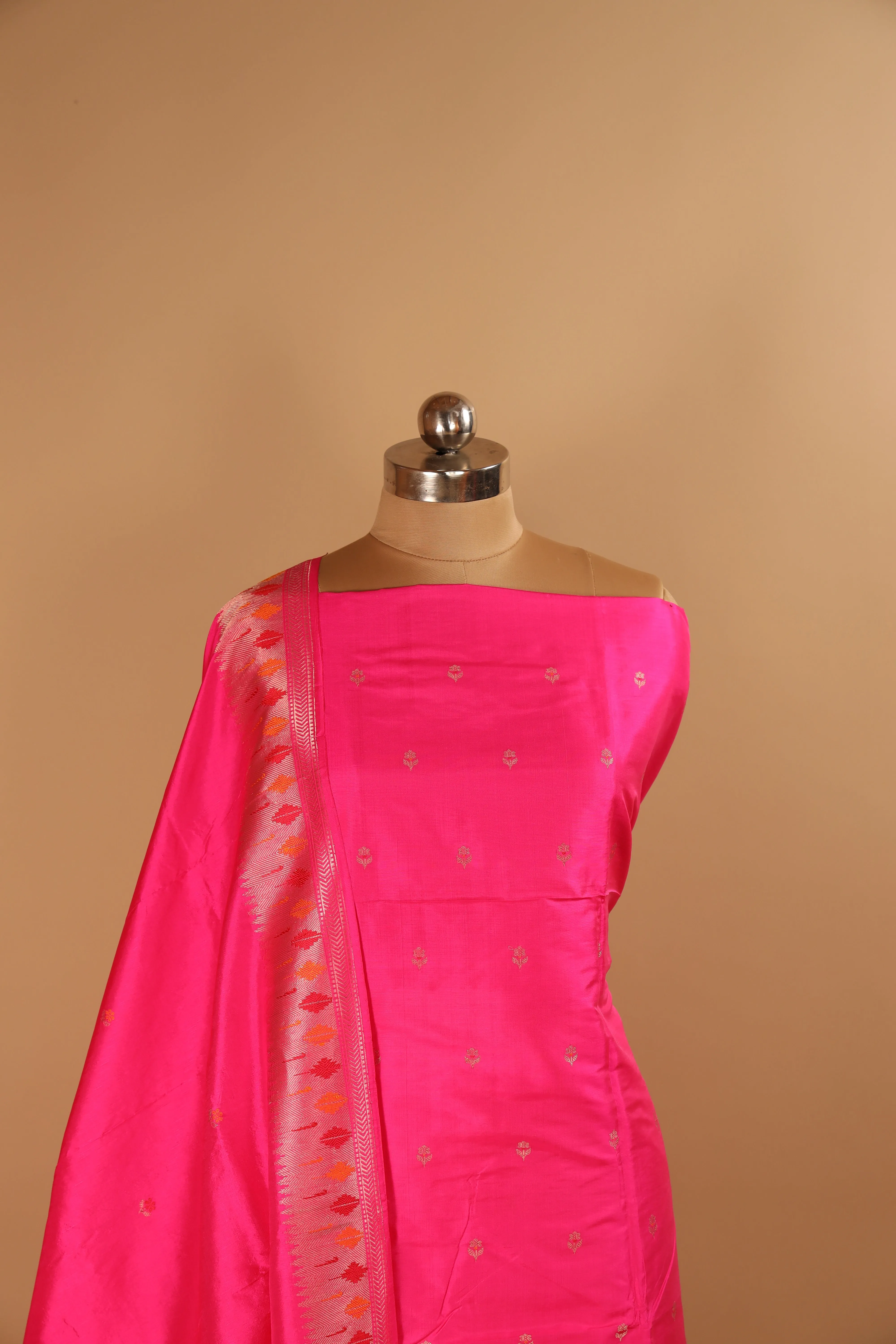 Hand Woven Dark Pink Pure Silk Suit Dupatta.