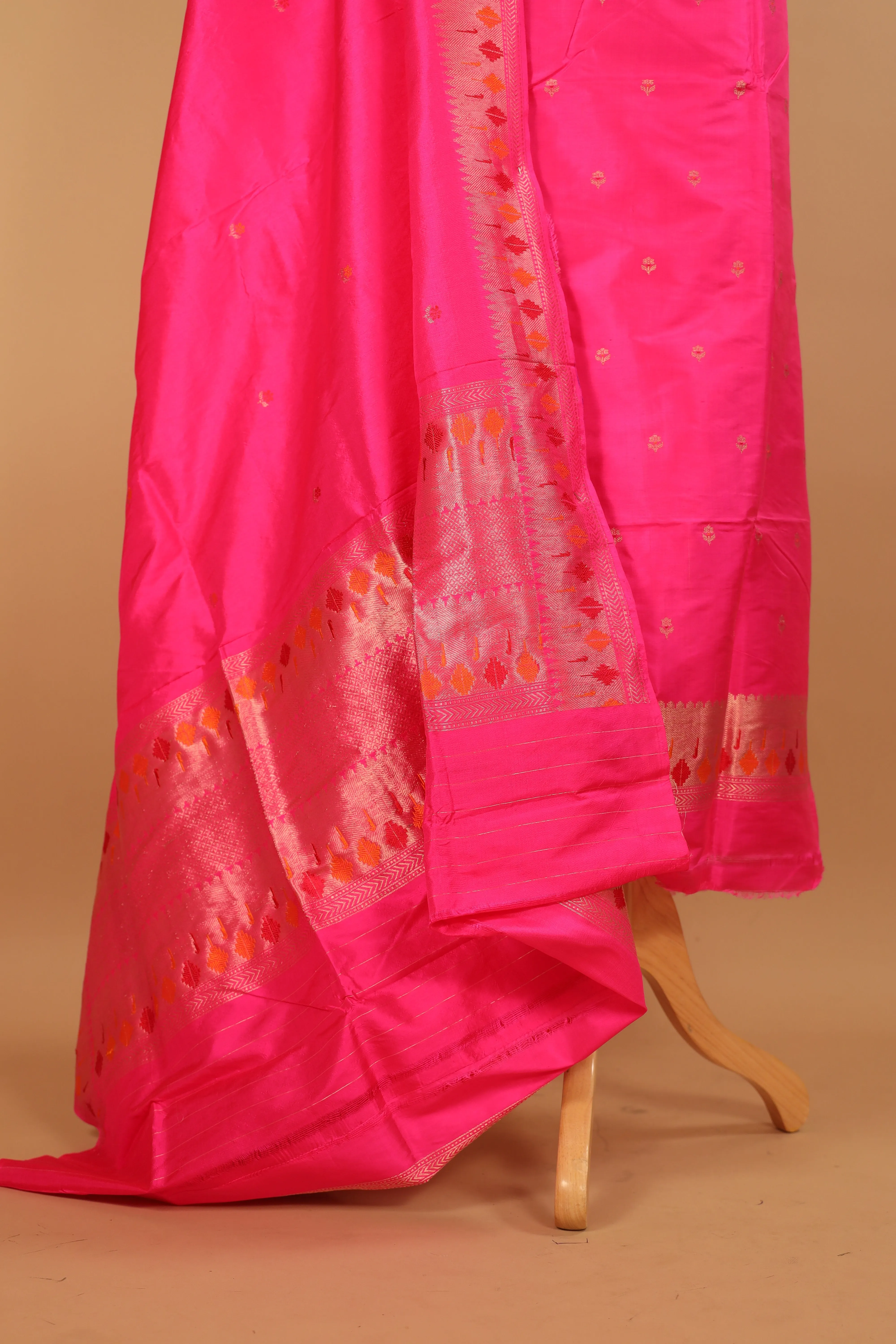 Hand Woven Dark Pink Pure Silk Suit Dupatta.