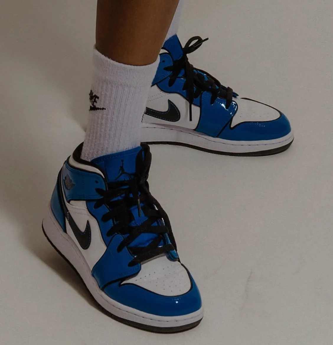 Nike Air Jordan 1 Mid Signal Blue Men's