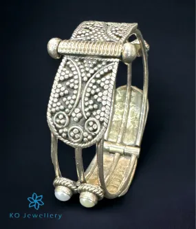 The Anandita Silver Pearl Kada Bracelet (3 Layer /Size 2.3)